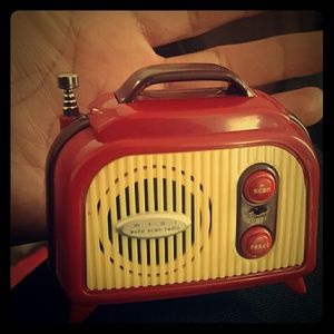 *Vintage Style* Mini RADIO